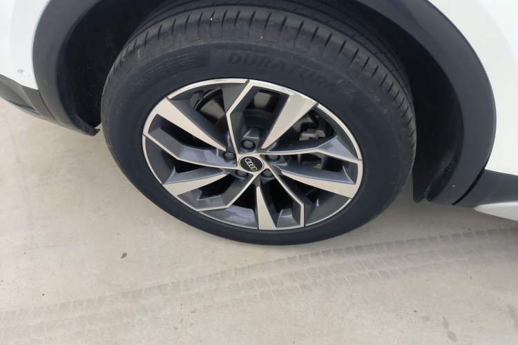 Used Audi Q5L 2022 40T Luxury Elegant Model
