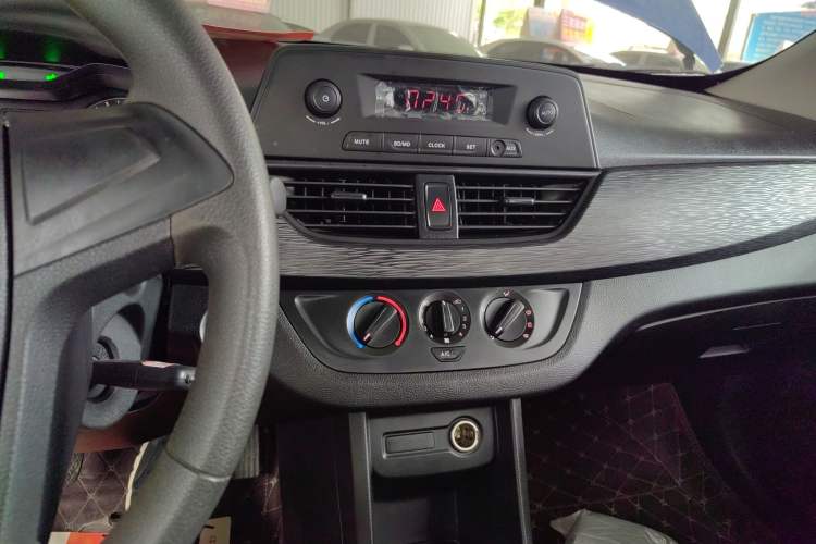 Used Baojun 310W 2017 1.2L Manual Value Edition China V