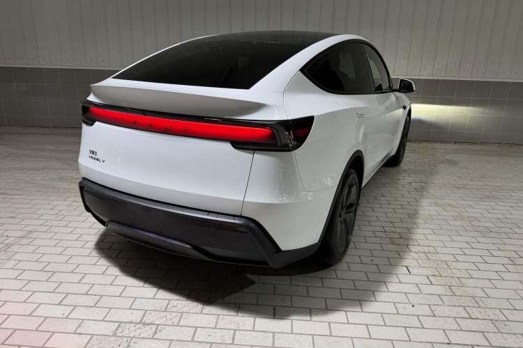 Used Tesla Model Y 2026 Rear-Drive Model