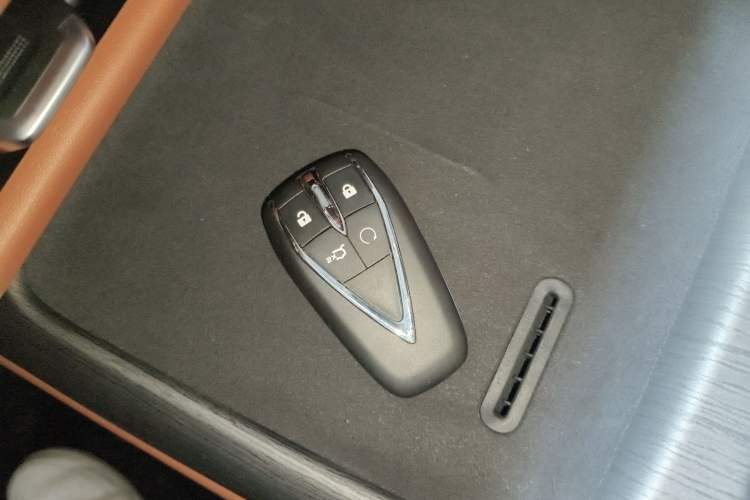 Used Changan CS75 PLUS 2025 4th Generation UItra 2.0T New Blue Whale – Smart & Powerful Version
