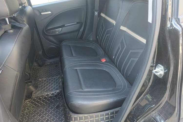 Used ORA White Cat 2022 Xiaoyue Mao Edition 360 km Luxury Model Lithium NMC
