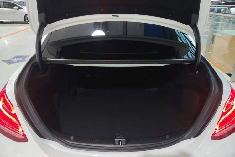 Used Mercedes-Benz C-Class 2015 C 200 L 4MATIC