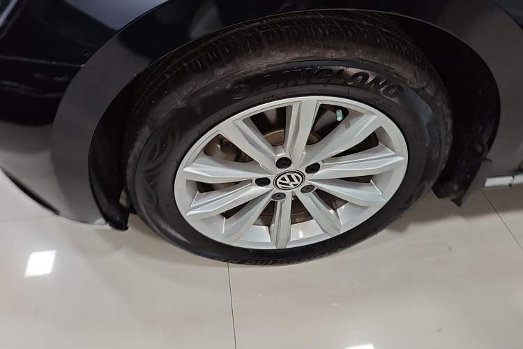 Used Volkswagen Magotan 2018 280TSI DSG Leading Model
