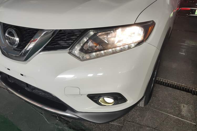 Used Nissan X-Trail 2015 2.0L CVT Comfort MAX Edition 2WD
