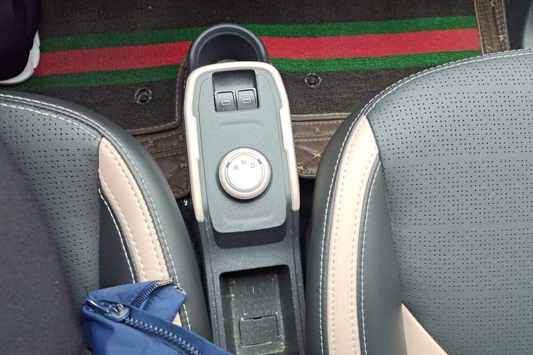 Used Chery QQ Ice Cream 2022 170km Sundae Phosphate Lithium-Ion
