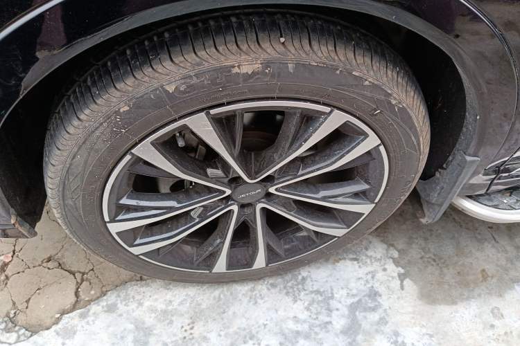 Used JETOUR X70 PLUS 2023 1.6T DCT Stronger PRO 5-Seater