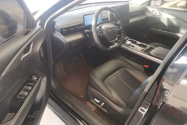 Used Wuling Xingguang 2023 150 Advanced Edition
