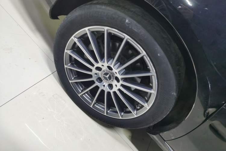 Used Mercedes-Benz E-Class 2023 Facelift E 260 L
