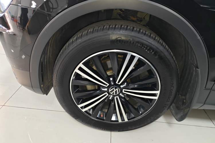 Used Volkswagen Tiguan L 2021 280TSI Automatic Two-Wheel Drive Smart Edition
