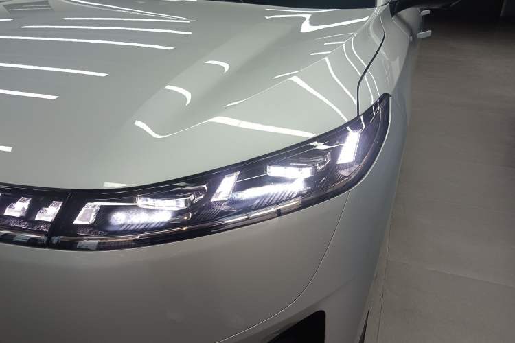 Used  eπ008 2025 210 Ultra Range-Extended Version 5 Seats