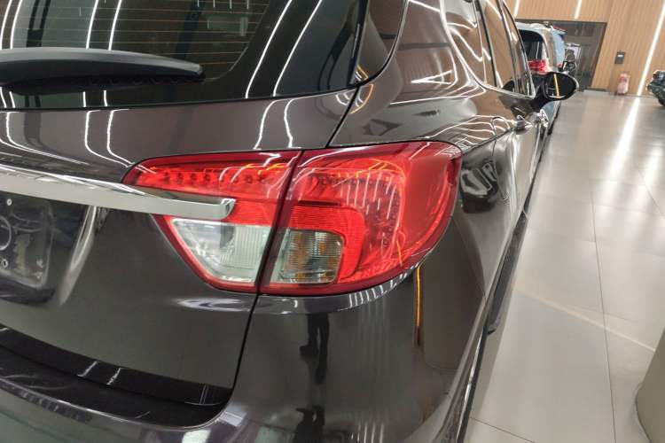 Used Buick Envision 2015 20T Two-Wheel-Drive Elite Model