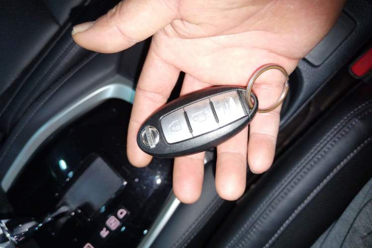 Used Nissan X-Trail 2019 2.0L CVT Smart Connect Comfort Edition 2WD