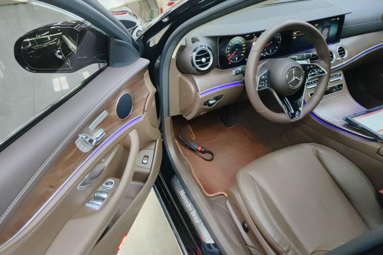 Used Mercedes-Benz E-Class 2023 Updated E 300 L Fashion Edition
