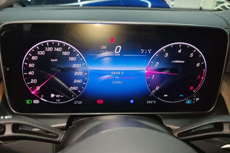 Used Mercedes-Benz GLC 2024 Refreshed GLC 300 L 4MATIC Dynamic Version 5 Seats
