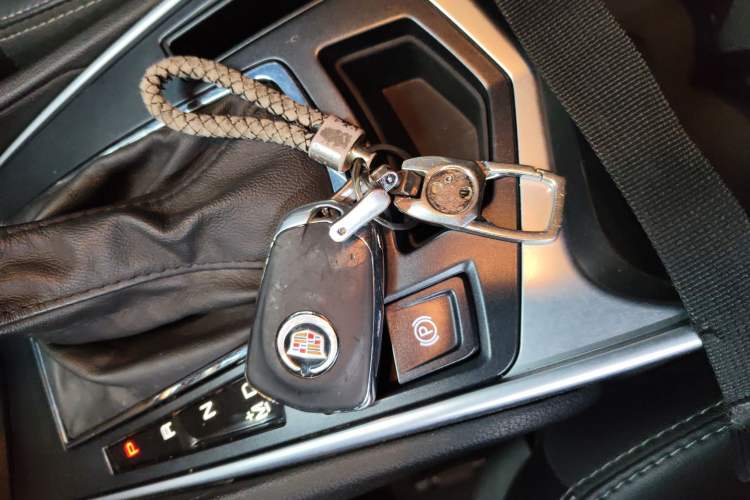 Used Cadillac SRX 2015 3.0L Comfort Version
