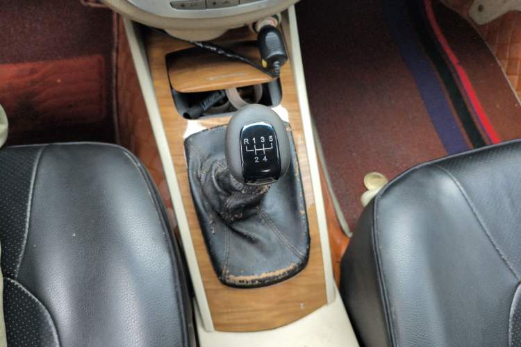 Used Buick Excelle 2015 1.5L Manual Classic Trim
