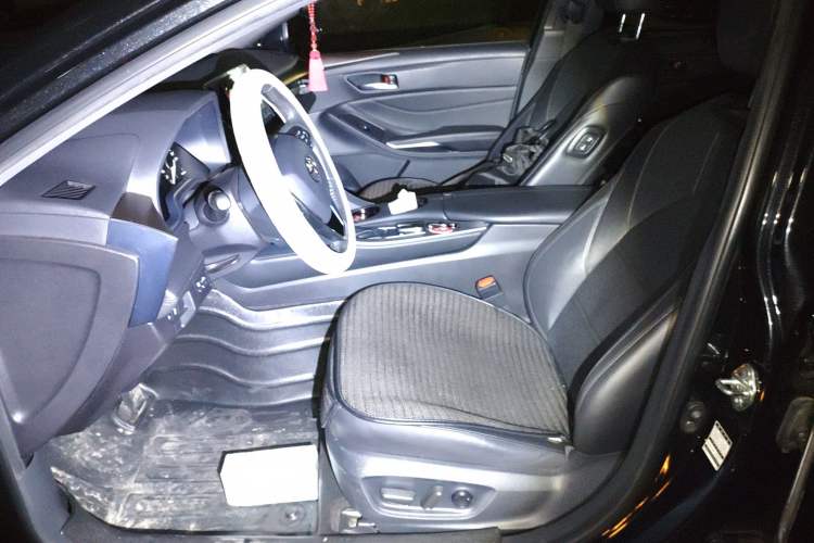 Used Toyota Avalon 2019 2.0L Luxury Edition China VI Standard