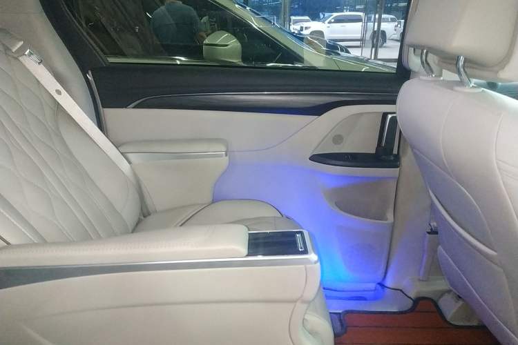 Used Buick GL8 2023 ES Lu Zun Comfort Model
