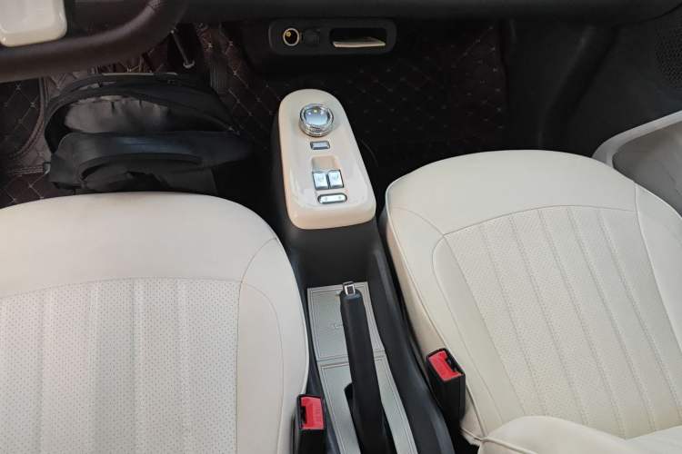 Used  Lumin 2023 301km Honey Dew Edition