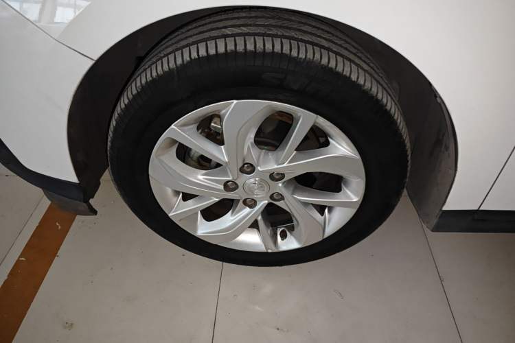 Used Buick Velite 6 2023 430km Range Commuter Version
