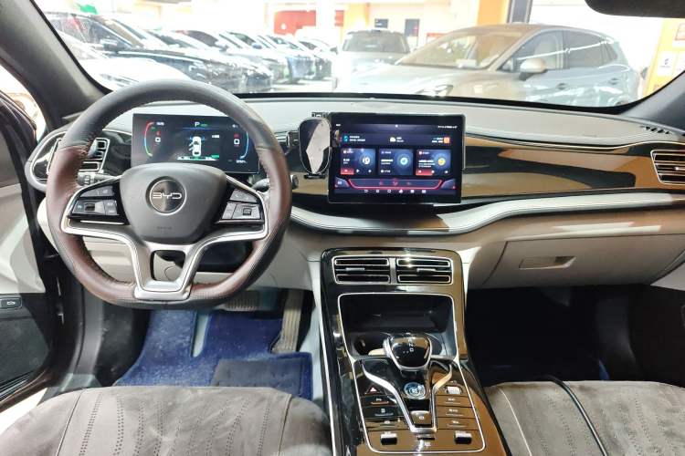 Used BYD Qin PLUS 2023 Champion Edition EV 510KM Leading Model