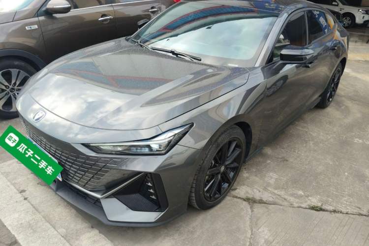 Used Changan UNI-V 2022 1.5T Prestige Version
