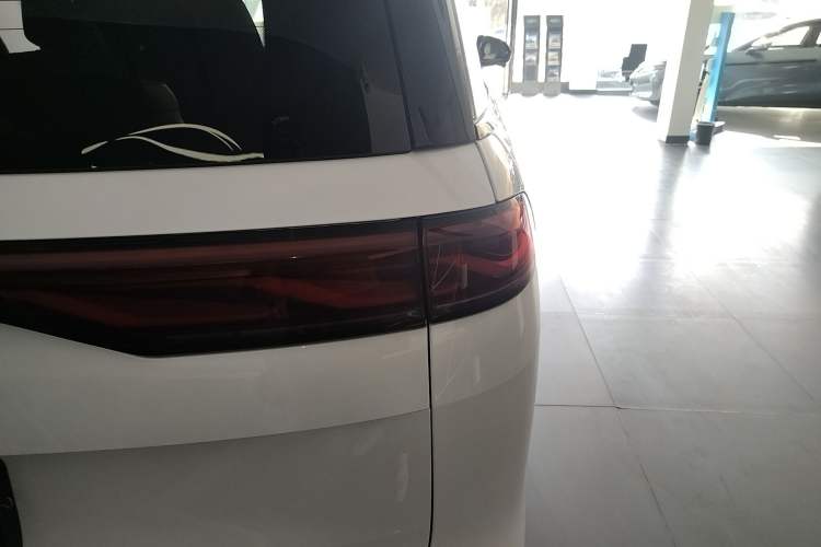 Used BYD Xia 2025 DM-i 1.5T 180km Beyond Edition

