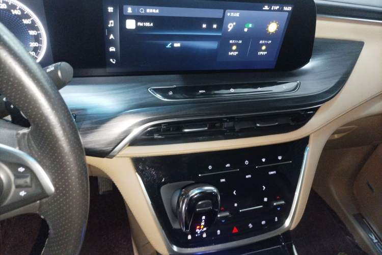 Used Buick GL8 2021 ES Land Cruiser 653T Smart Flagship Model
