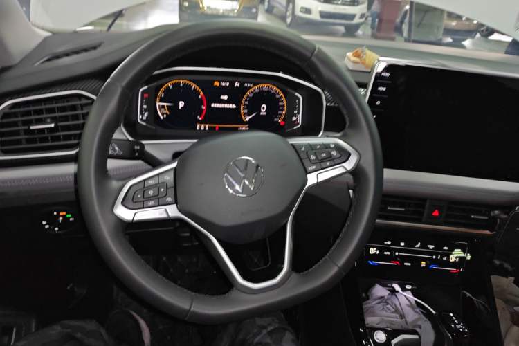 Used Volkswagen Tayron 2023 330TSI Two-Wheel-Drive Luxury Plus Advanced Version
