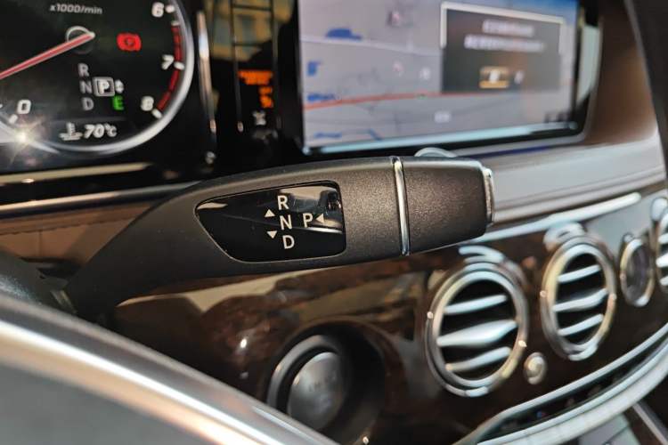 Used Mercedes-Benz S-Class 2017 S 320 L Business Model
