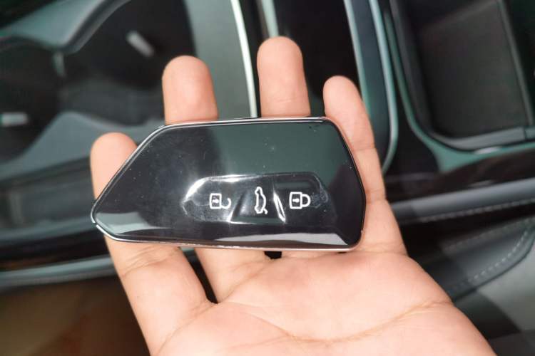 Used Volkswagen ID.4 CROZZ 2021 Long-Range Lite PRO Two-Wheel Drive Version