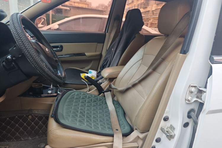 Used Wuling Hongguang 2014 1.5L S Automatic Comfort Edition
