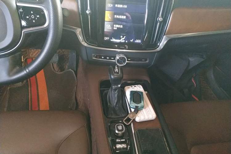 Used Volvo S90 2020 T5 Zhiyi Luxury Edition