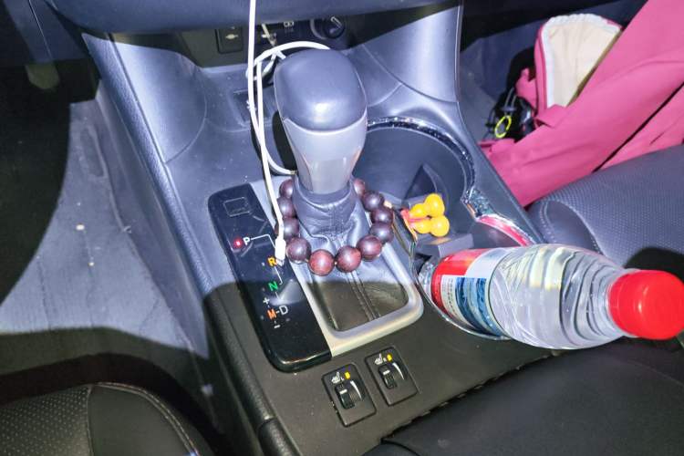 Used Toyota Highlander 2018 2.0T Four-Wheel Drive Luxury Edition 7 Seats China V Emission Standard
