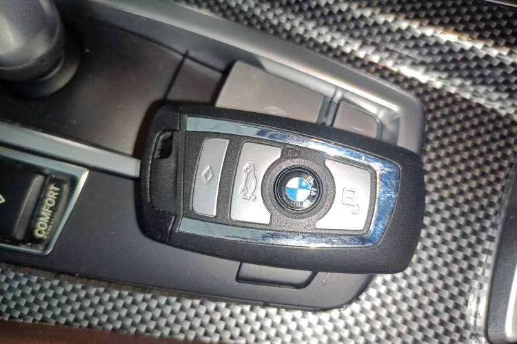 Used BMW 5 Series 2014 525Li Luxury Design Package
