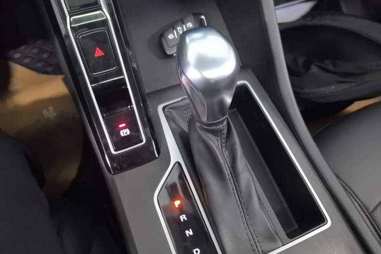 Used Roewe i5 2023 1.5L CVT Luxury Edition
