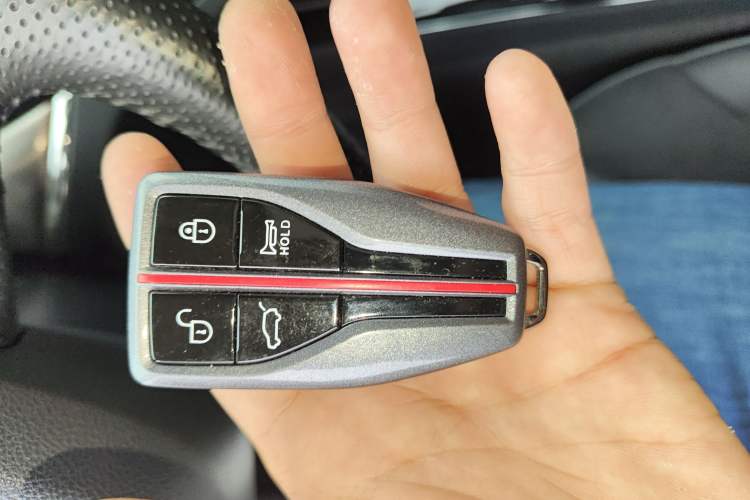 Used Hongqi HS5 2022 Facelifted Version 2.0T Smart Connect Flagship All-Wheel-Drive Edition
