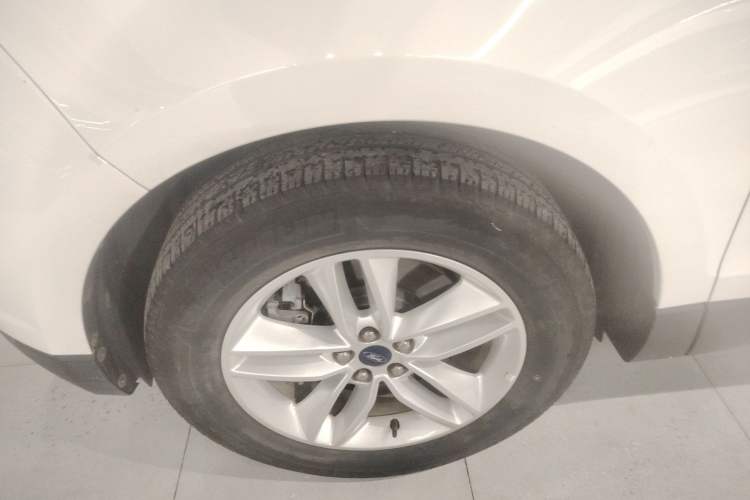 Used Ford Edge 2018 Facelifted EcoBoost 245 Two-Wheel-Drive Platinum Edition 5 Seats China V Emission Standard
