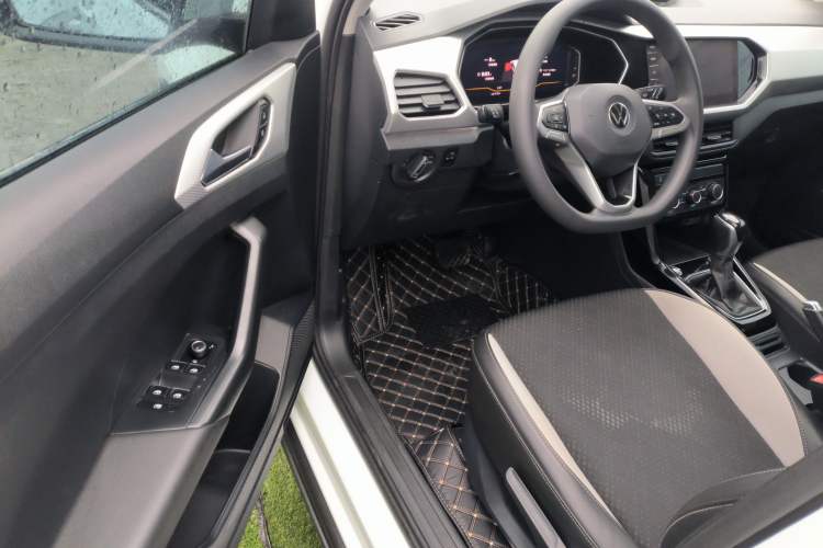 Used Volkswagen Tacqua 2023 200TSI DSG Joy-Connect Edition