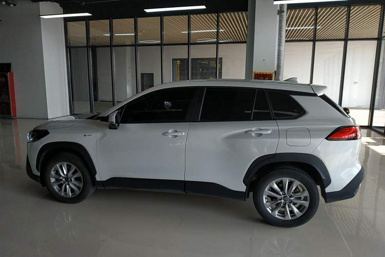 Used Toyota Corolla Cross 2024 2.0L Smart Electric Hybrid Dual-Engine Pioneer Edition