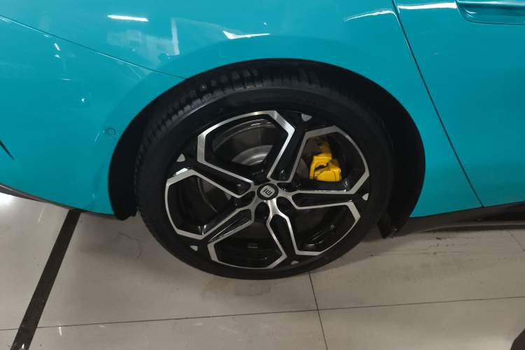 Used  SU7 2024 Rear-Drive Long-Range Intelligent Driving Version
