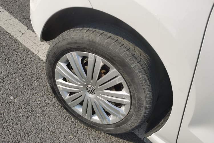 Used Volkswagen Polo 2016 1.6L Automatic Comfort Model
