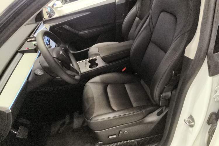 Used Tesla Model Y 2024 Rear-Wheel-Drive Version
