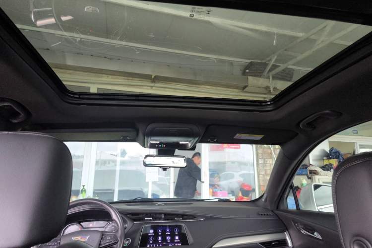 Used Cadillac XT4 2018 28T Two-Wheel Drive Leading Version
