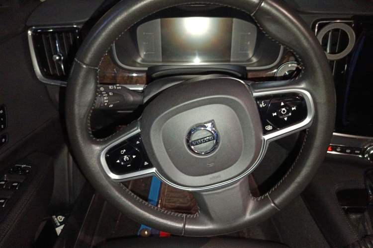 Used Volvo S90 2018 T5 Zhiyuan Edition