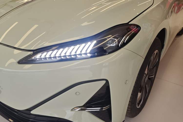 Used Hongqi Tiangong 05 2025 550 Smart Selection
