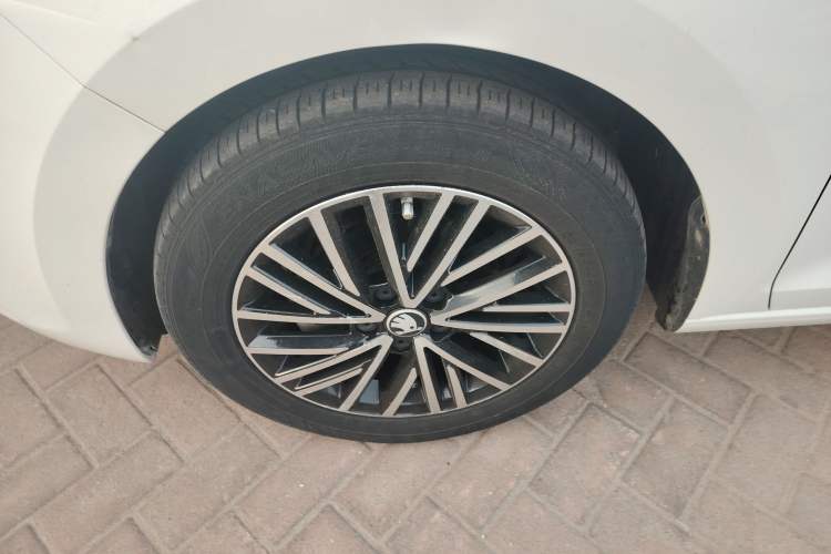 Used Skoda Rapid Spaceback 2019 1.5L Automatic Standard Edition
