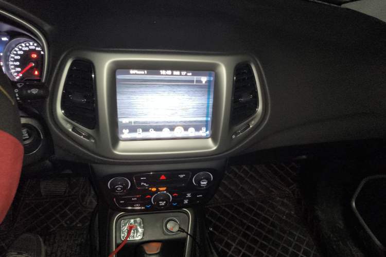 Used  Compass 2017 200T Automatic Family Edition