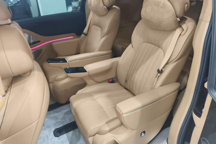 Used VOYAH Dream 2025 PHEV Four-Wheel-Drive Flagship Version – Qiankun Edition