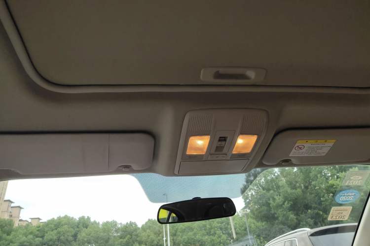 Used Mazda Mazda 3 Axela 2014 Hatchback 1.5L Automatic Luxury Model
